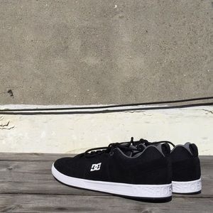 DC skate sneakers